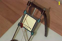 [the device at rest]